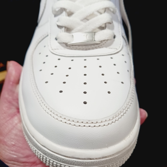 Nike Air Force 1 '07 LV8 Streetwear/Lifestyle Shoes Size 11 - Picture 2 of 9